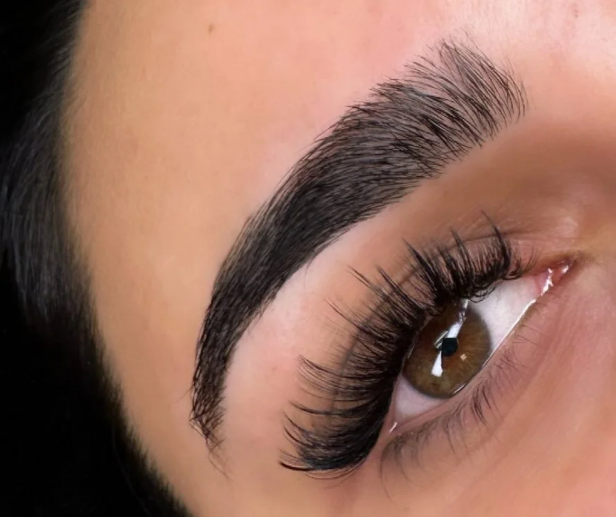 Extensiones de pestañas volumen