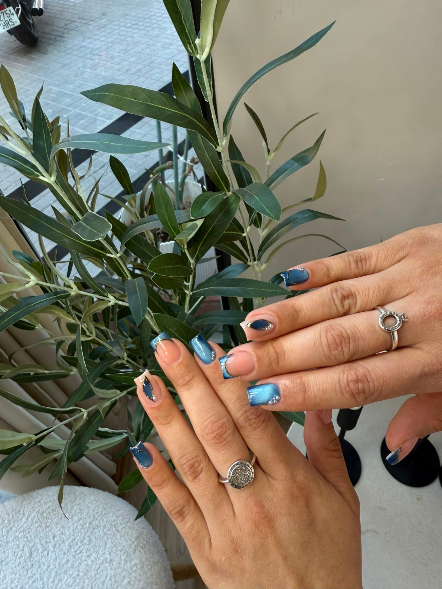 Francesa cromada azul metálico