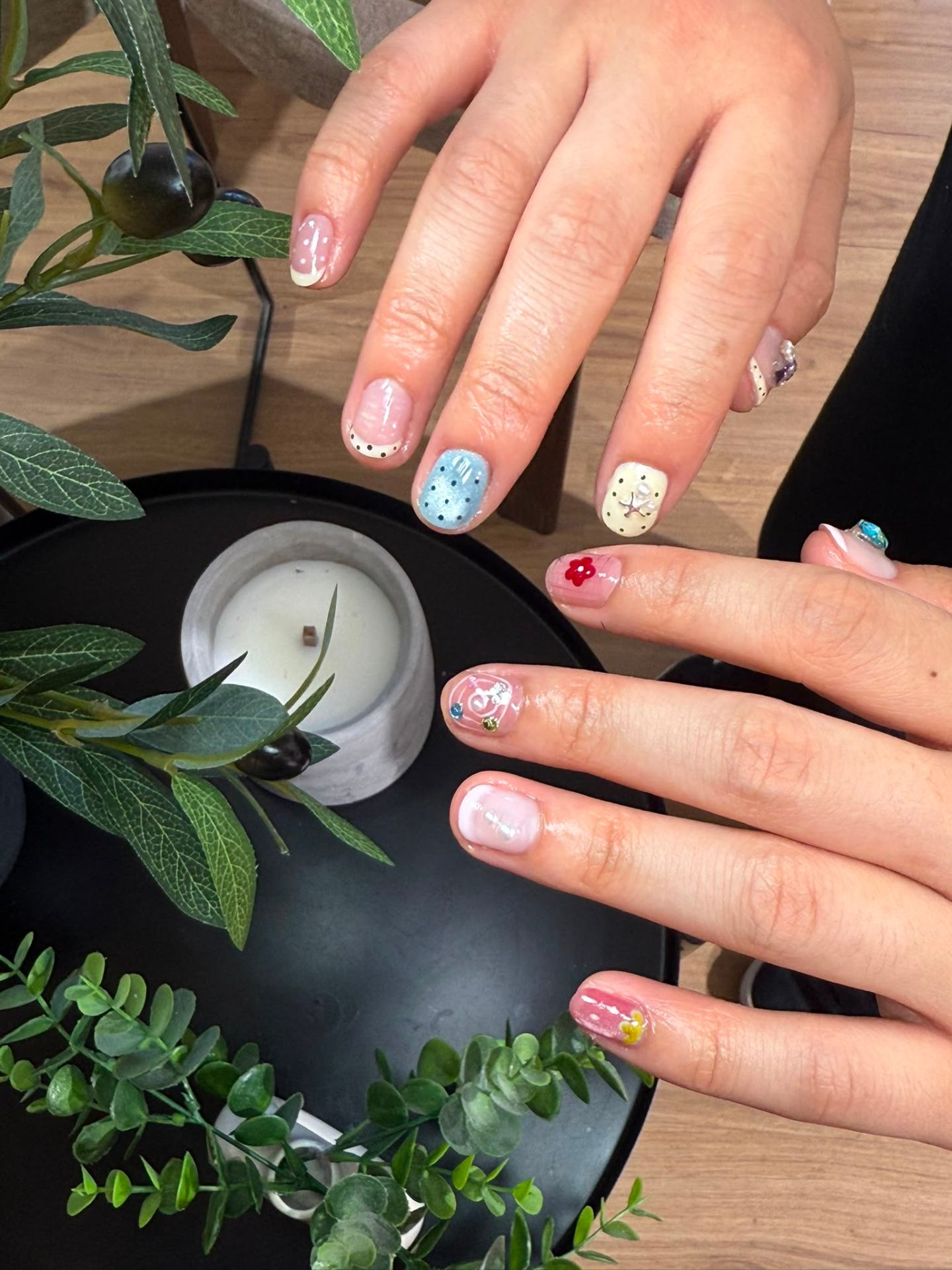 Diseño nail art variado y divertido